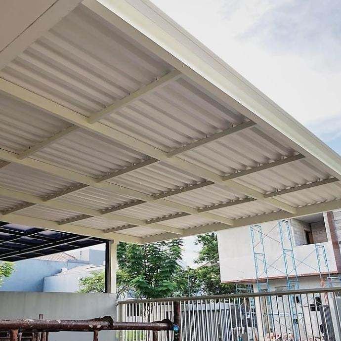 مظلات ساندوتش بانل مقاومة للحرارة في الرياض